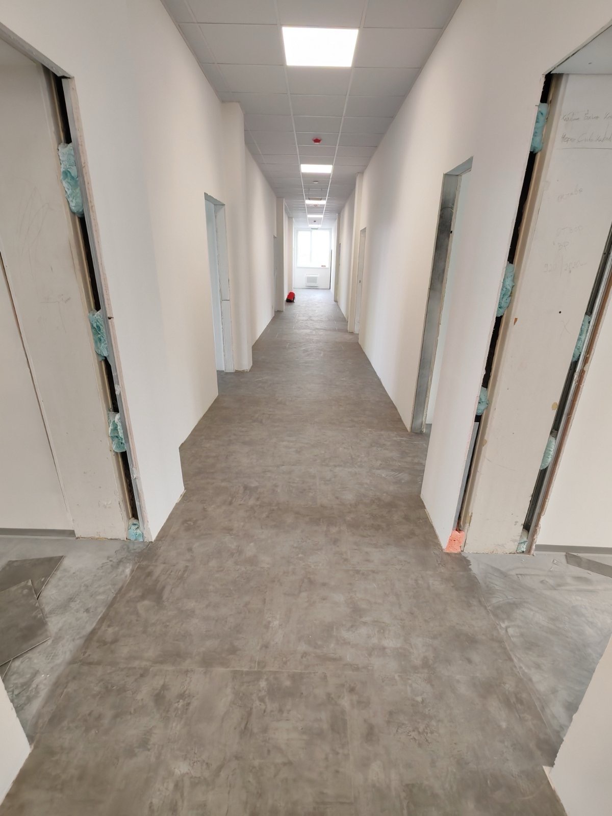 Професионален монтаж на паркет